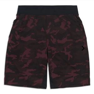 | Lululemon | T.H.E. Short. Size M.